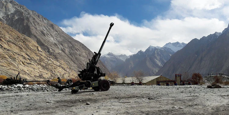 Desi version of Bofors, Dhanush Howitzer with 48 km range deployed in Eastern Ladakh near LAC
