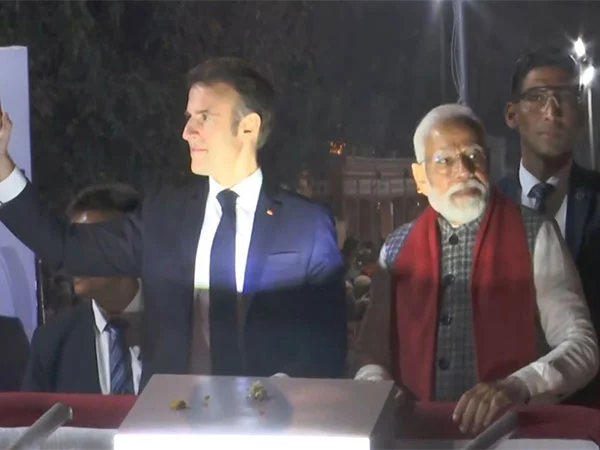 PM Modi, French President Macron hold roadshow in Rajasthan's Jaipur