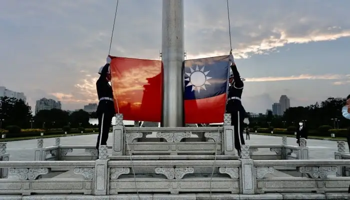Taiwan Strait: Taiwan reports more Chinese balloons over Taiwan Strait

