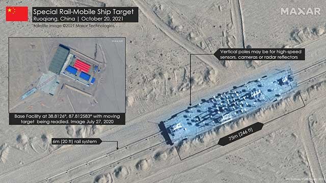 U.S. aircraft carrier has appeared in the Chinese desert photos 3